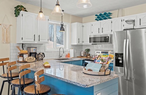 Pocono Lake Ski Chalet | Pocono Chalet Getaway | Pools, Hot Tub, Lakes