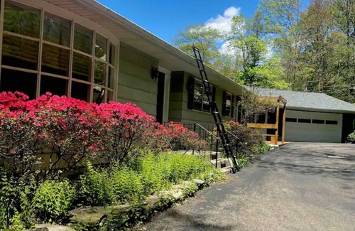 Stroudsburg House | Pocono dreams