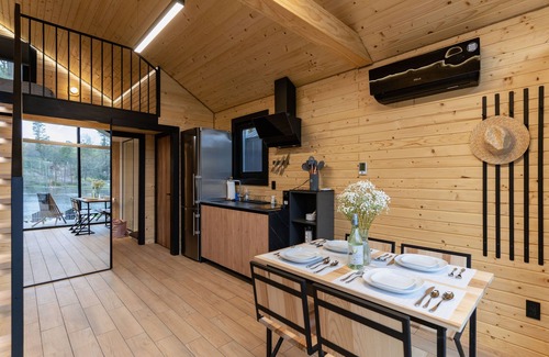 Scotrun Ski Chalet | Pocono Luxury Chalet Perfect Getaway for family with Fisfing, Paddle Boats