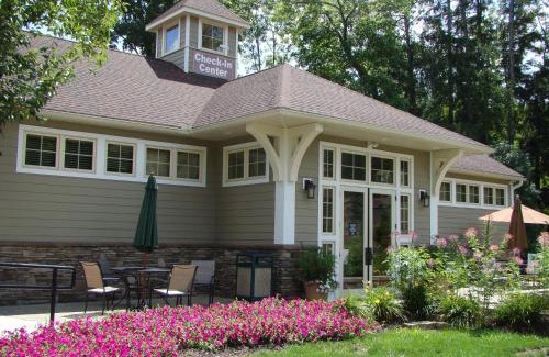 East Stroudsburg Resort | Pocono Mountain Villas by Exploria Resorts