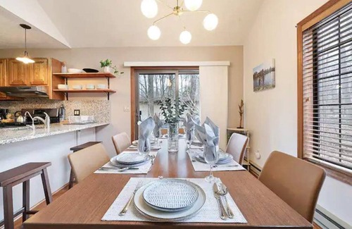 Pocono Pines Cottage | PoconoPines, Fireplace, King Bd, Pets, Skiing