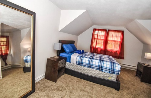 Canadensis House | PoconoRental.House - Free 4th Night - #1 Le Chateau w/8 Bed/8.5 Bath