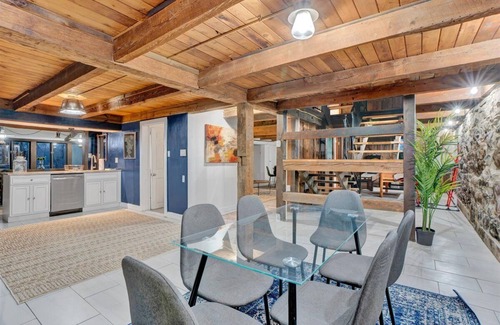 Sciota Cabin | *Poconos Cave Indoor Heated Pool/Private Pond*
