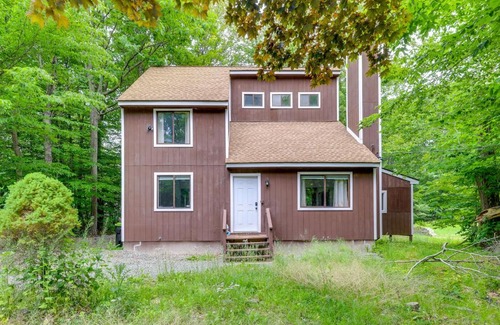 Tobyhanna House | Poconos Family Getaway with Game Room and Deck!