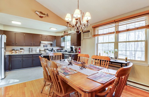Lake Harmony Estates House | Poconos Home w/Deck: Walk to Lake Harmony!