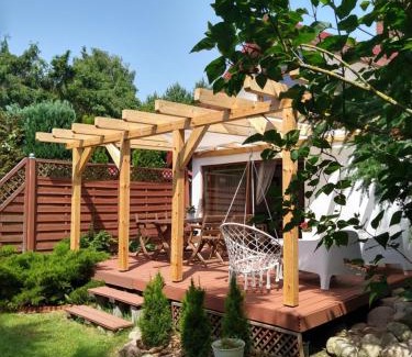 gmina Wolin House | "Pod Świerkami" domek letniskowy Kubuś 2 Wisełka-Domek z kominkiem- 3 sypialnie, salon, kuchnia
