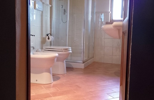 Radicondoli Other | Podere Cerciano: Double room with bathroom