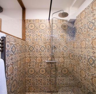 Savona House | Podere Maletto - Appartamento con PISCINA INTERNA riscaldata Savona