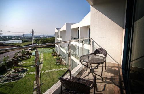 Hallim House | Poema Stay Pension