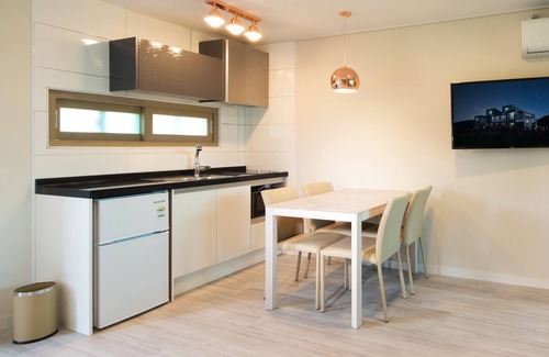 Jungmun Apartment | Poeta Pension