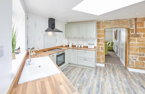 Skinningrove House | Poets Cottage