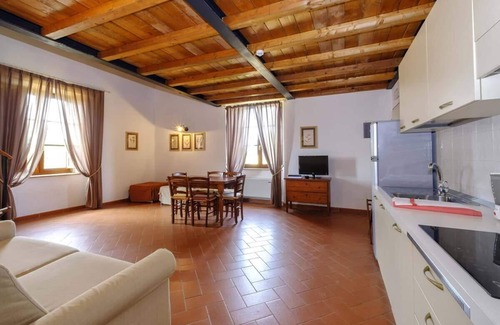 Piombino House | Poggio all'Agnello – Sport & Active Holidays
