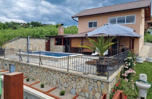 Vrdnik Apartment | Pogled Vrdnik