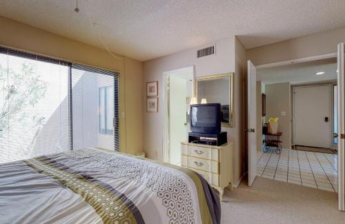 Palm Desert Apartment | Poinciana Paradise