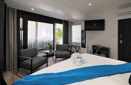Green Point House | Point B Guest House