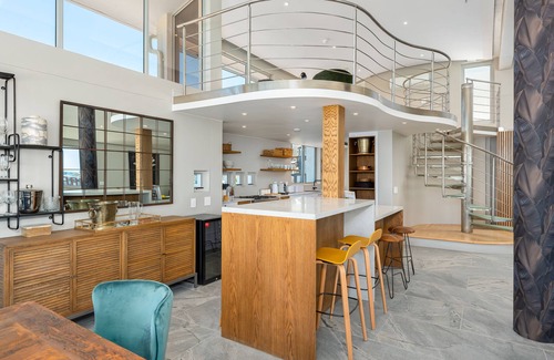 Green Point Apartment | Point Break Luxury Apartments
