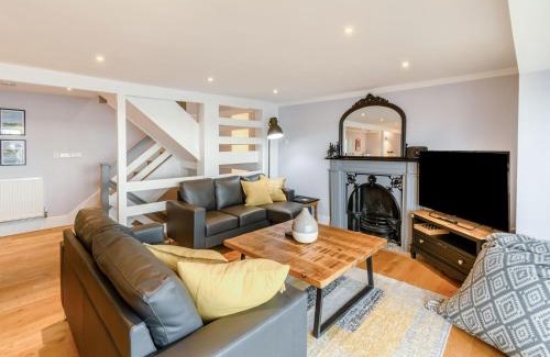 Milford Haven House | Point House