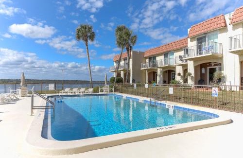 Crescent Beach Apartment | Point Matanzas D3
