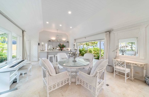 Paynes Bay Villa | Point of View in St James by Personal Villas - Wonderful Ocean Vibe