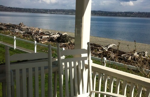 Vashon Island House | Point Robinson Lighthouse - Keeper's Quarters A