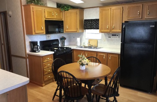 South Casco Cottage | Point Sebago Vacation Home