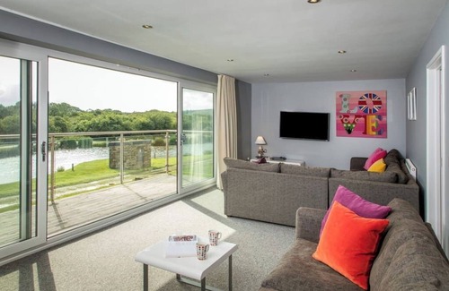Winnard's Perch House | PointBreak Sleeps 12 & hot tub-Great for large groups!