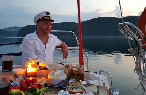 Solina Boat Rental | Pokój na Jachcie Pesaro