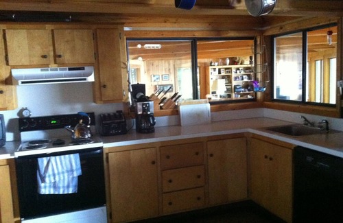 Standish Cottage | Pokomoke a Classic Sebago Lake Cottage