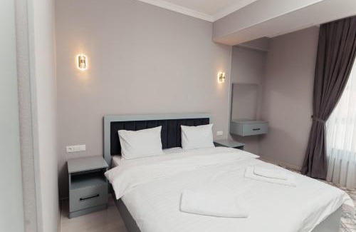 Samarkand Hotel | Polar Bear