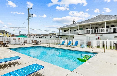 Atlantic Beach Apartment | Polay-Polay