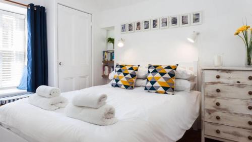 Mousehole House | Poldark Charming Mousehole Cottage with Net Loft