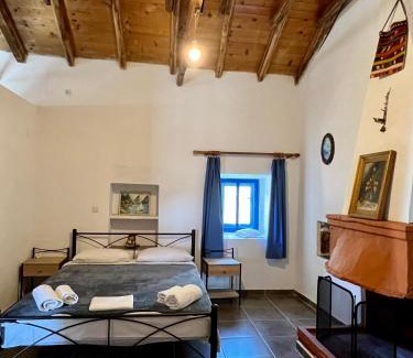 Livadi Apartment | Politeika traditional house