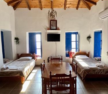 Livadi Apartment | Politeika traditional house