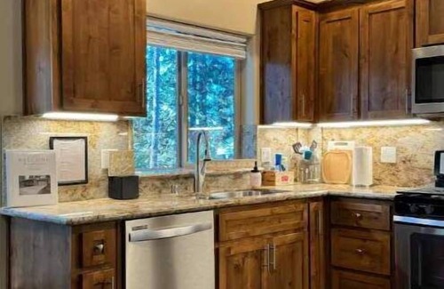 Placerville House | Pollock Pines - Family get away, 2 miles from Sly Park lake - Near Apple Hillnn