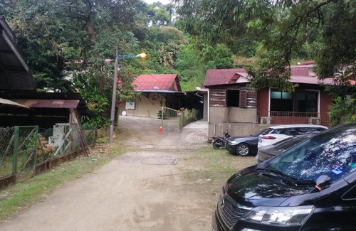 Sungai Lembing House | Pollock Private Family 2 Rooms n Hall 8pax
