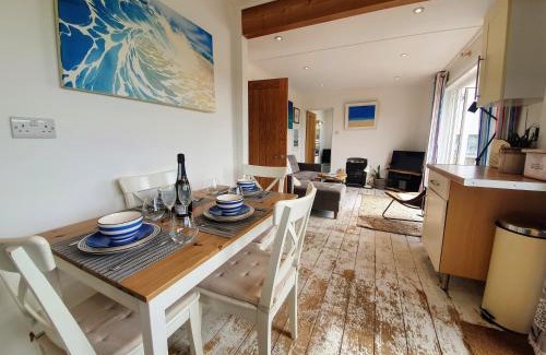 Holywell House | Pollymoor Beach House