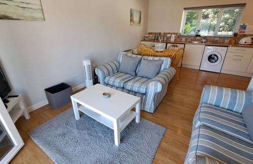 St. Mawes Apartment | Polmaro - an apartment that sleeps 2 guests in 1 bedroom