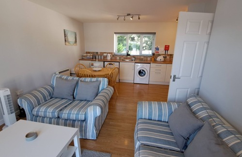 St. Mawes Apartment | Polmaro - an apartment that sleeps 2 guests in 1 bedroom