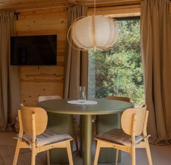 Lochow House | Polna Osada Nadkole
