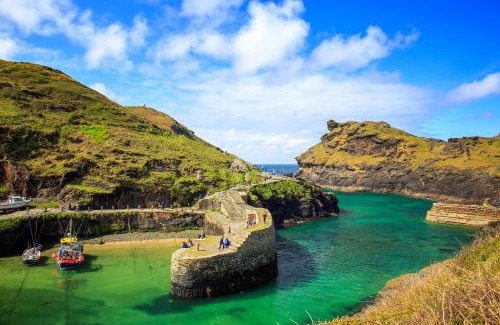 Boscastle House | Polrunny Farm Blackberry Cottage - Cornwall bliss in sight of the sea