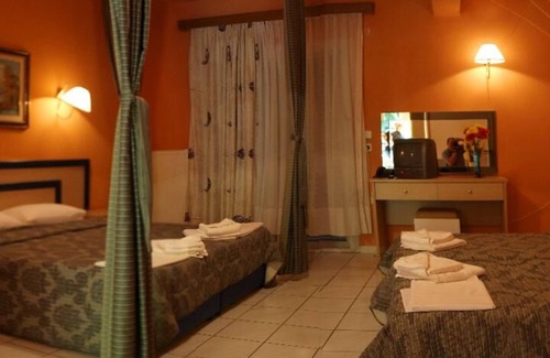 Polichrono Hotel | POLYCHRONO BEACH HOTEL