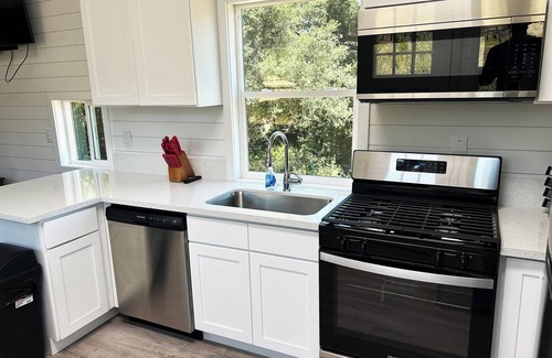 Fallbrook Cabin | Pomelo Cabin @ Vinyard Winery, 6 Adults, 2 Kids, Wifi, AC, Fallbrook