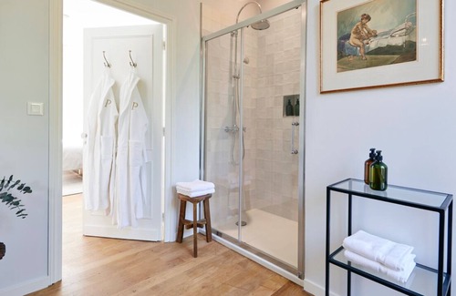 Saint-Emilion House | Pomœria : A luxury villa, hidden garden and pool in the village of Saint-Émilion