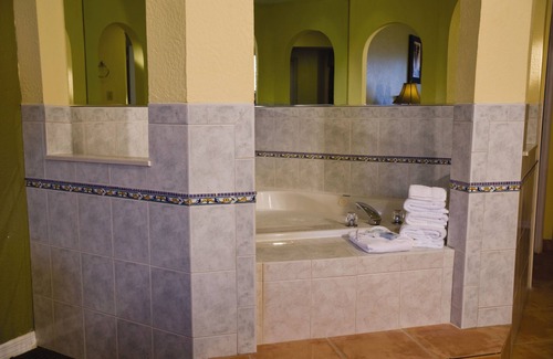 Pompano Beach Resort | Pompano Beach, FL: Studio w/Resort Pool & Steps Away From Beach, Attractions!