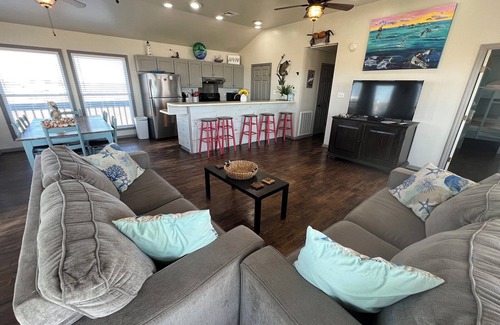 Grand Isle House | Pompano Beach House - Beachfront - Island Realty