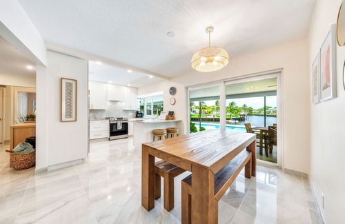 Cypress Lakes House | Pompano Sunset Oasis - 4 Bedroom Retreat