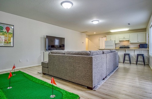 Hot Springs Village House | Ponce Playhouse - Large luxury golf front home on 10th fairway of Ponce Golf