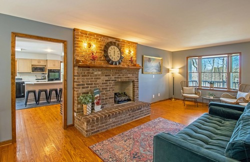 Elkton House | Pond Access, Game Room & Rec passes!