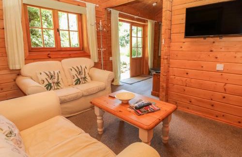 Mabe House | Pond Cabin