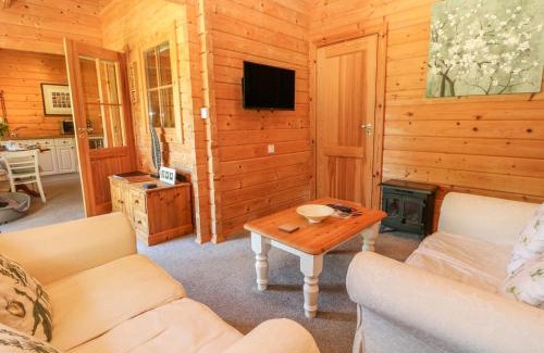 Mabe House | Pond Cabin